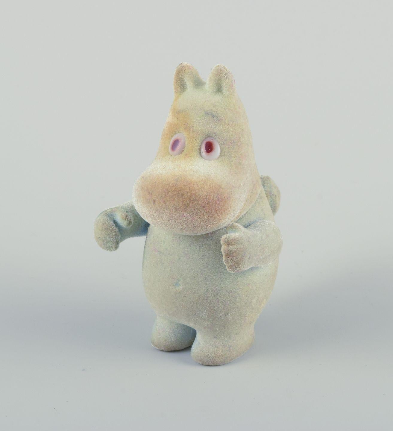 Pre-owned goods are exempt from import duties for U.S. customers. 
Therefore, no import tariffs will be applicable to your purchase.

Martinex, Finland. 
Moomintroll. Figurine made of plastic covered with velour.
Late 20th C.
In good condition with