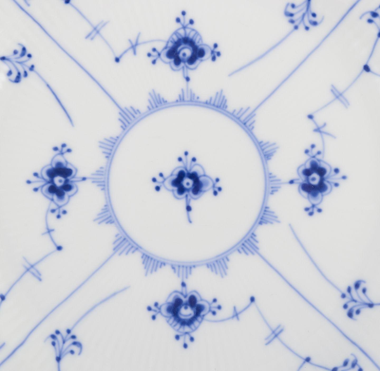 Danois Royal Copenhagen Blue Fluted Plain. Deux assiettes à dîner en porcelaine. en vente