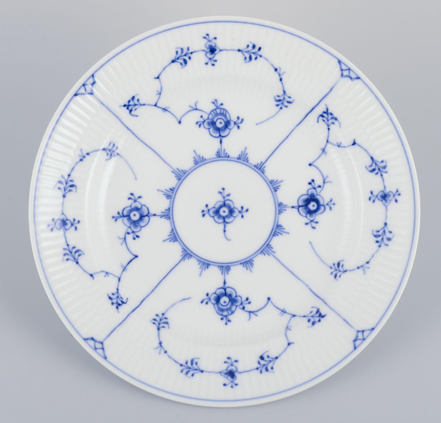 Porcelaine Royal Copenhagen Blue Fluted Plain. Ensemble de six assiettes à déjeuner en porcelaine. en vente