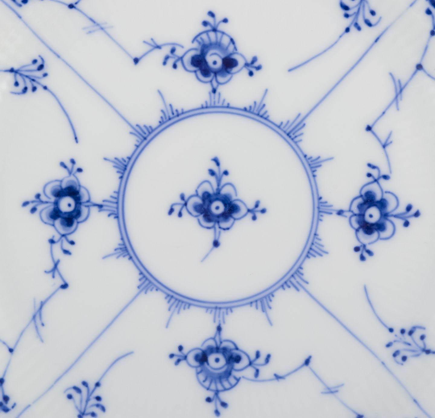 Royal Copenhagen Blue Fluted Plain. Ensemble de six assiettes à déjeuner en porcelaine. en vente 2