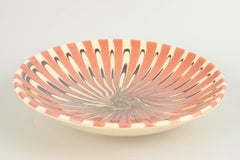 Kähler. Bol en faïence orné d'un décor en engobe tourbillonnant, années 1930