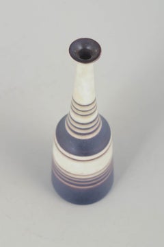 Gunnar Nylund for Rörstrand. Stoneware vase with stripe pattern. Mid-20th C.
