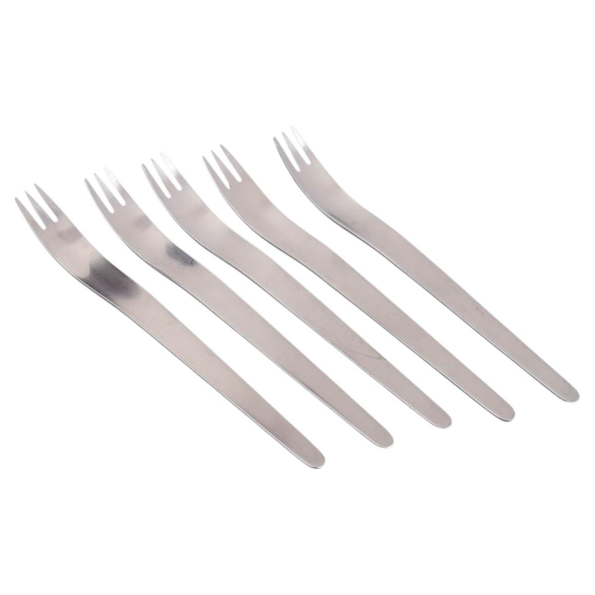 Arne Jacobsen for Anton Michelsen. Set of five dinner forks in stainless steel.