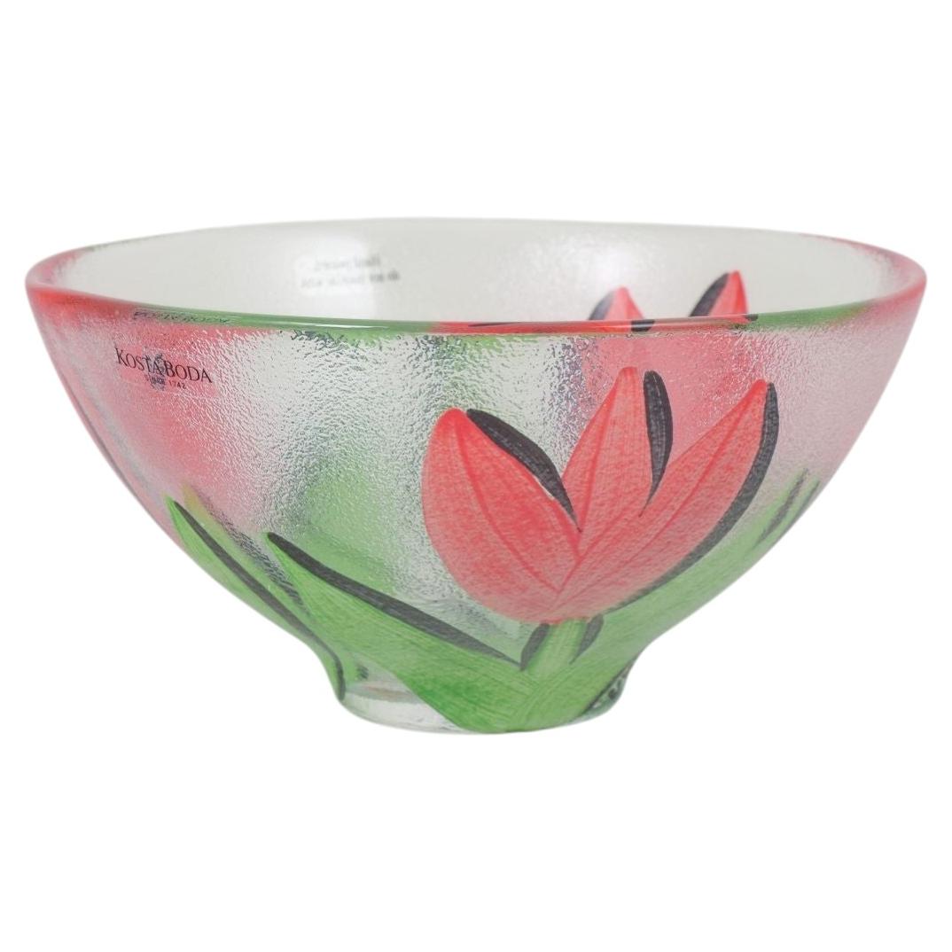 Ulrica Hydman-Vallien for Kosta Boda. Glass bowl with tulip motif. 1980s For Sale