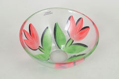 Ulrica Hydman-Vallien for Kosta Boda. Glass bowl with tulip motif. 1980s