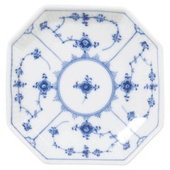Royal Copenhagen, Blue Fluted Plain. Octagonal dish in porcelain, 1920s