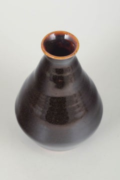 Helene Søs Schjødts for L. Hjorth, Bornholm. Stoneware vase in deep dark glaze.