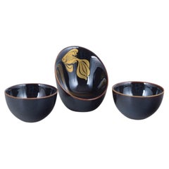 Gustavsberg. Three miniature bowls in deep blue glaze. Mid-20th Century.