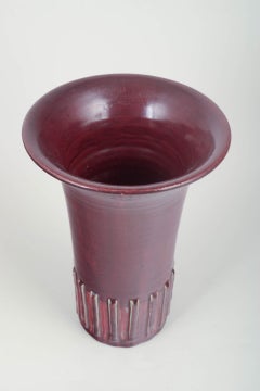 Thorkild Olsen, Royal Copenhagen. Large stoneware vase with oxblood glaze, 1933