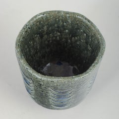 Annelise & Per Linnemann-Schmidt, Palshus. Small ceramic vase with incised motif