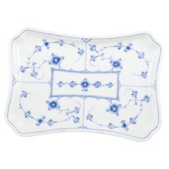 Royal Copenhagen, Blue Fluted Plain. Rectangular porcelain tray, 1920s