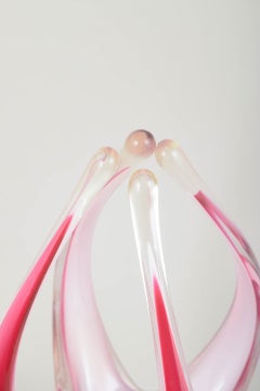 Paul Kedelv for Flygfors. Very large “Coquille” vase in art glass. Dated 1961