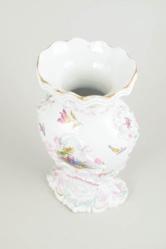 Meissen. Porcelain vase with relief decoration and Fête galante scenes. 19th C.