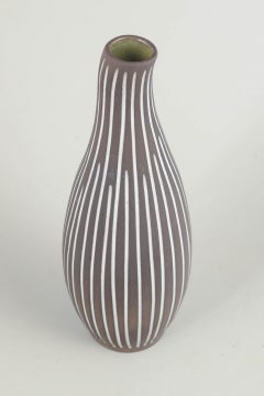Helge Østerberg. Slender stoneware vase with striped pattern. 1970s