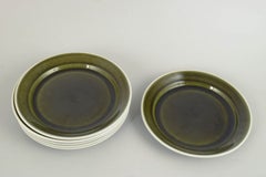 Stig Lindberg pour Gustavsberg. Série « Vardag », six assiettes en grès. Années 1960/1970