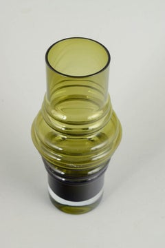 Tamara Aladin for Riihimäen Lasi, Finland. Olive-green art glass vase. 1970s