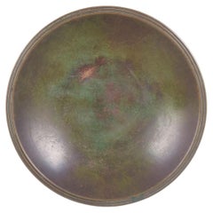 Just Andersen, Dinamarca. Plato de bronce de estilo Art Déco. Años 40
