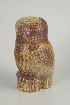 Sven Wejsfelt per Gustavsberg. Statua naturalistica di gufo in gres. Anni ’80