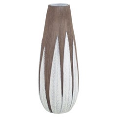 Anna-Lisa Thomson, Upsala Ekeby. Ceramic "Paprika" vase. Brown and light glaze.