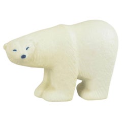 Lisa Larson pour Gustavsberg. Figurine d'ours polaire en céramique. Série « Skansen ». Années 1970