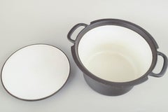Rosenlew, Finland. Large cast-iron cooking pot with lid, 1970/80s.