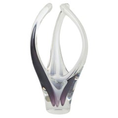 Paul Kedelv for Flygfors. "Coquille” art glass vase with flame-like arms, 1957