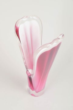 Paul Kedelv for Flygfors. "Coquille” vase in pink, white and clear art glass.