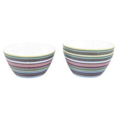 Alfredo Häberli para Iittala. Tres cuencos de porcelana de colores de la colección «Origo», del siglo XXI.