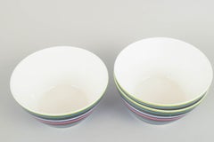 Alfredo Häberli para Iittala. Tres cuencos de porcelana de colores de la colección «Origo», del siglo XXI.