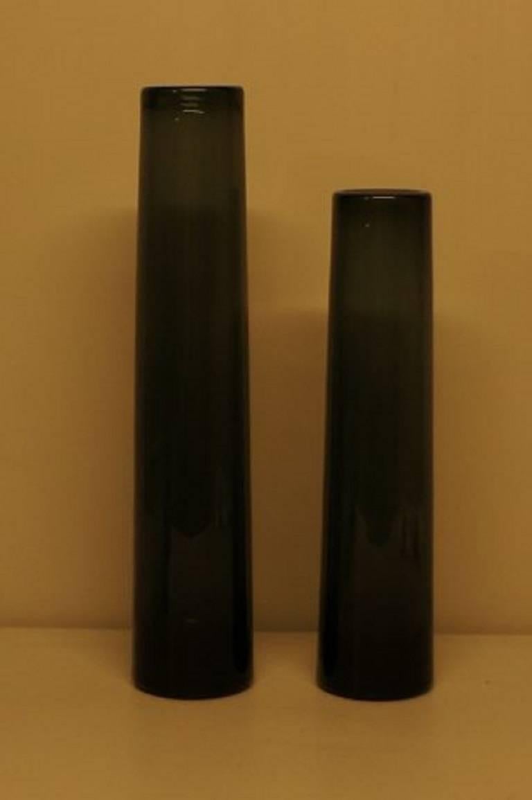 Cinco jarrones de vidrio artístico Holmegaard, Per Lütken, 1958.

De 12 cm. a 37 cm. de altura. 

En buen estado. 

Firmado.