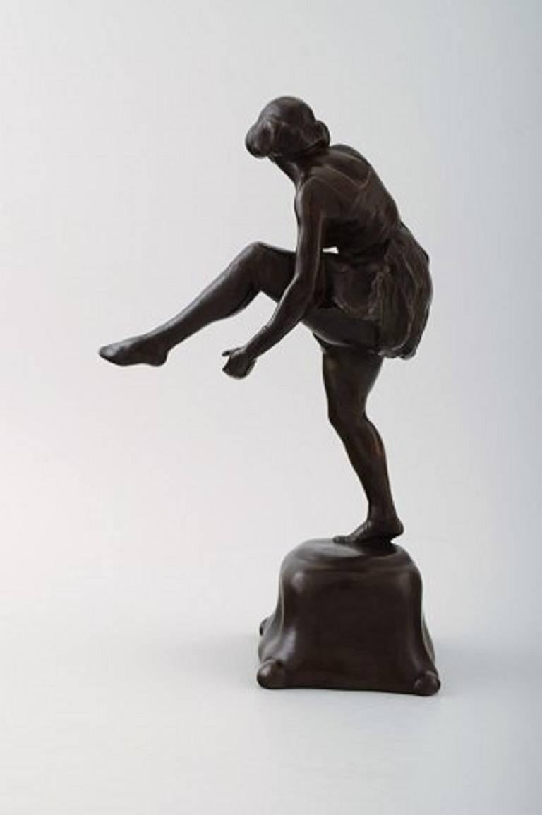 Axel Locher (1879-1941): Tänzerin, Bronzeskulptur im Art déco-Stil.
Unterschrieben: Axel Locher. L. Rasmussen, Kopenhagen.
Maße: Höhe: 25,5 cm.
In perfektem Zustand.