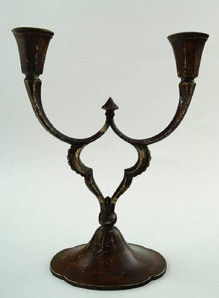 Just Andersen. Pair of two-armed candelabras of patinated bronze.
Stamped Just. Denmark, 1930s.
Measures: Height 23.5 cm, diameter 18.5 cm.
In very good condition, fine patina.