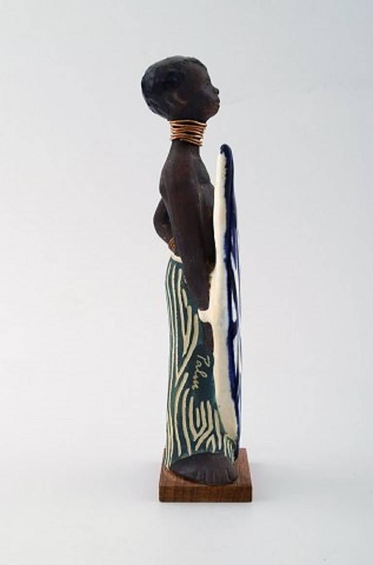 Rolf Palm, Höganäs, unique pottery figurine of chief. Swedish design.
Measures: 19 cm. x 5 cm.
Stamped.
In perfect condition.