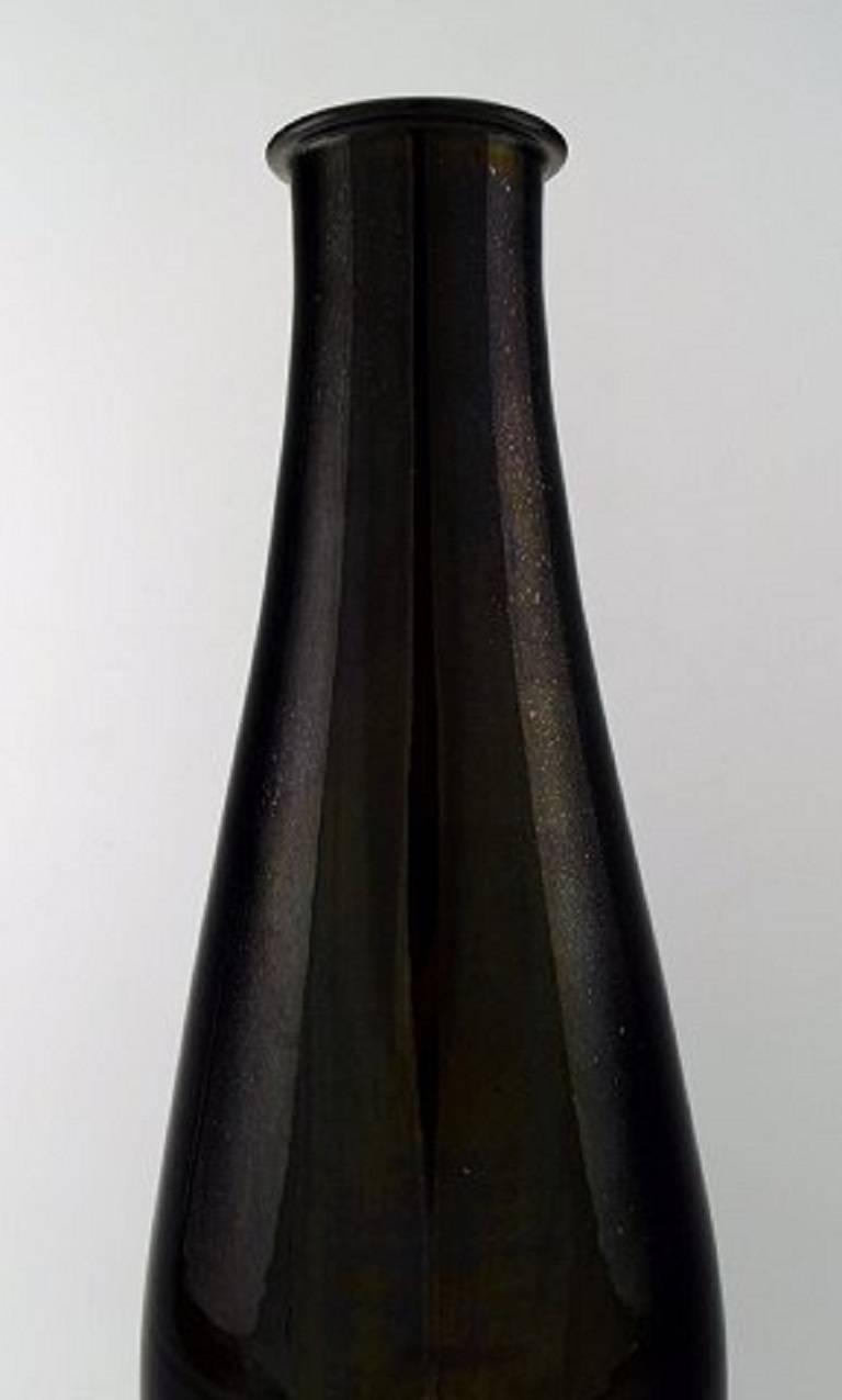 Rare and large Kähler, Denmark, Svend Hammershoi, glazed stoneware vase.
In perfect condition.
Beautiful black glaze.
Stamped.
Measures 52 x 19 cm.