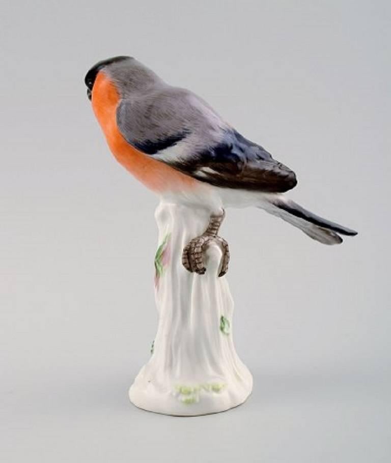 Meissen figure, bird in porcelain.
Measures: 15 cm.
In perfect condition. 1st. factory quality.