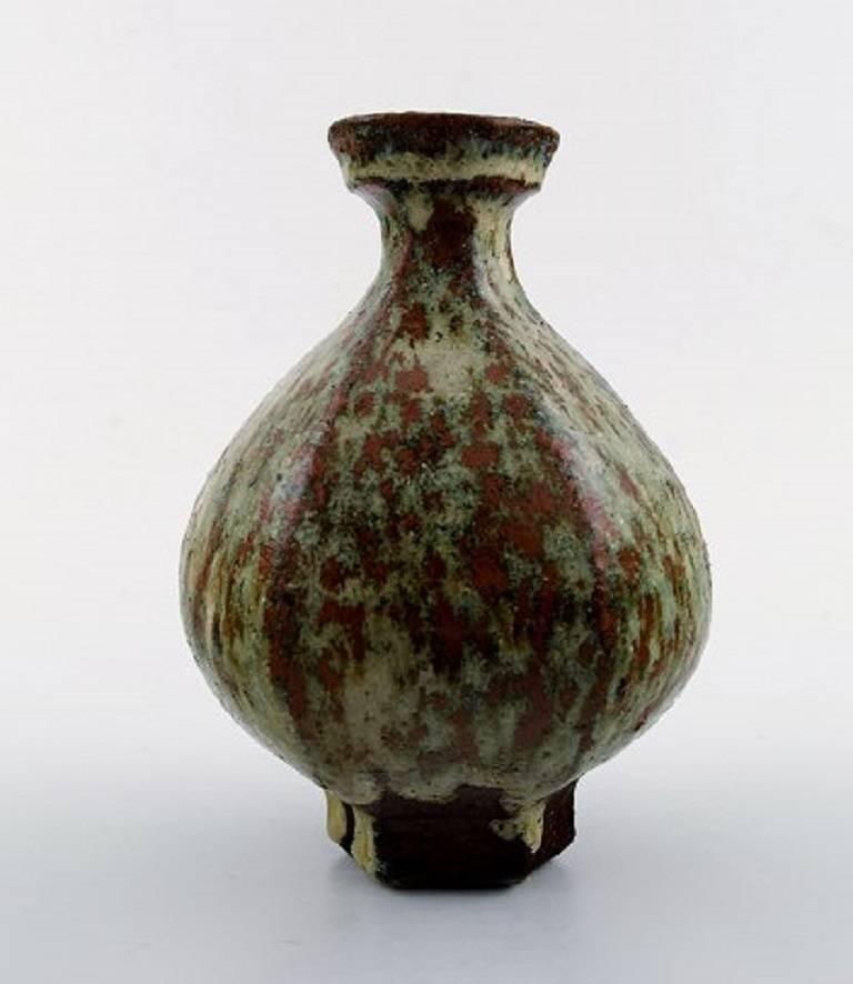 Gutte Eriksen, own workshop, ceramic vase.
Measures 15 x 11 cm.
In perfect condition.
Signed.