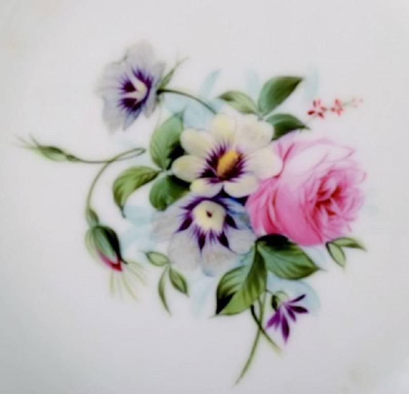 7 antique b&g bing & grøndahl deep plates. Hand painted with flowers. Soup/pasta plates.
Measures: 19.5 cm. x 4 cm. deep.
1860 / 70s.
In very good condition. 1st. factory quality.