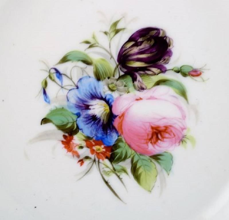 Biedermeier 7 antique b&g bing & grøndahl deep plates. Hand painted with flowers For Sale