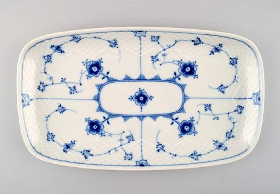 Two Bing & Grondahl, B&G blue fluted rectangular trays or dishes
Measures: 27 x 2.5 x 15 cm.
Number 264.
1. Assortment, in perfect condition.