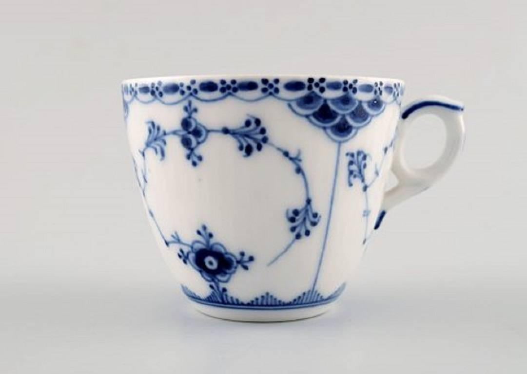 12 sets Royal Copenhagen blue fluted half lace coffee cup and saucer.
Measure: The cup's diameter is 7 cm. Height 6 cm.
Model number 1/719
Factory 1st quality.
In perfect condition.