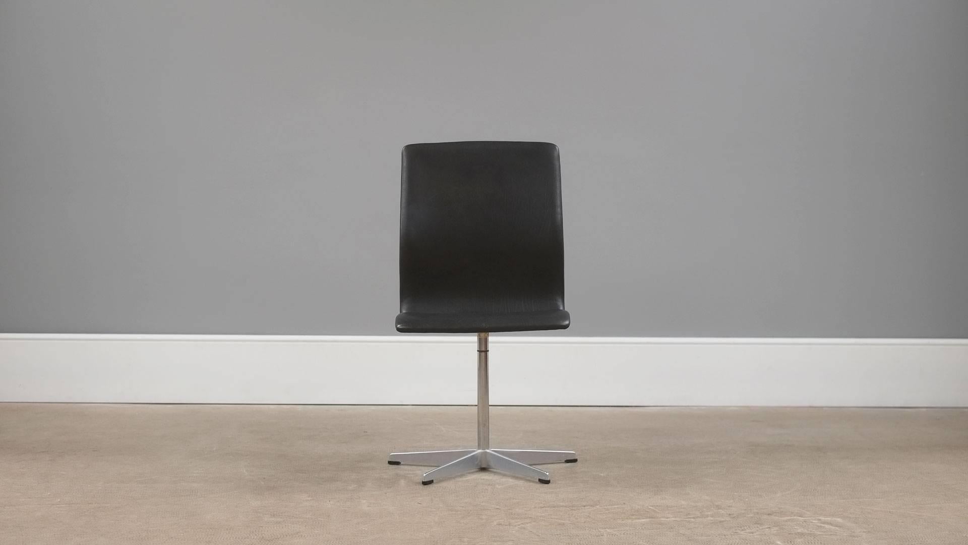 Danish Arne Jacobsen Oxford Chair  