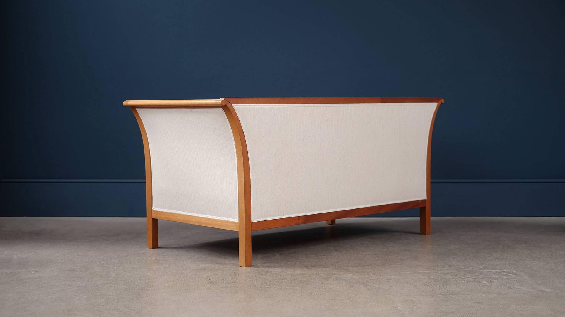 Fritz Henningsen Sofa In Good Condition In Epperstone, Nottinghamshire