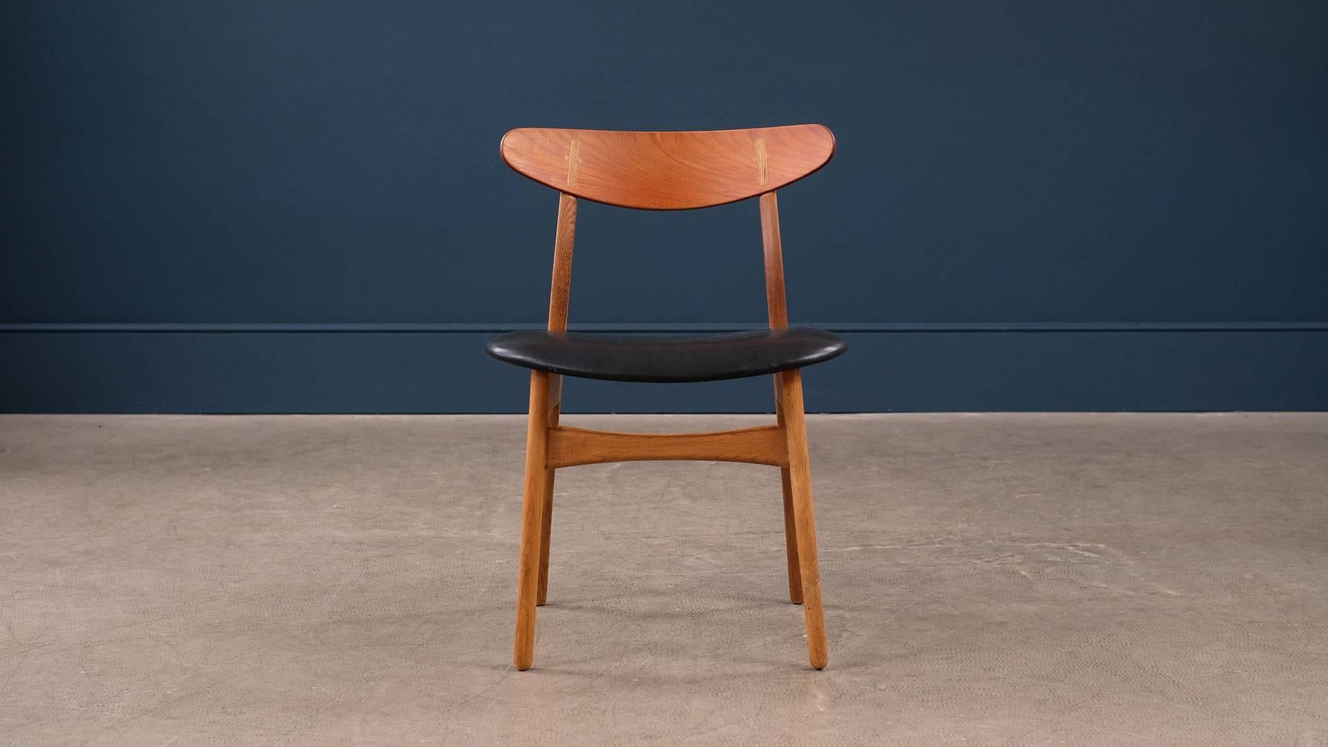 Set of Eight Hans Wegner CH30 Chairs 2