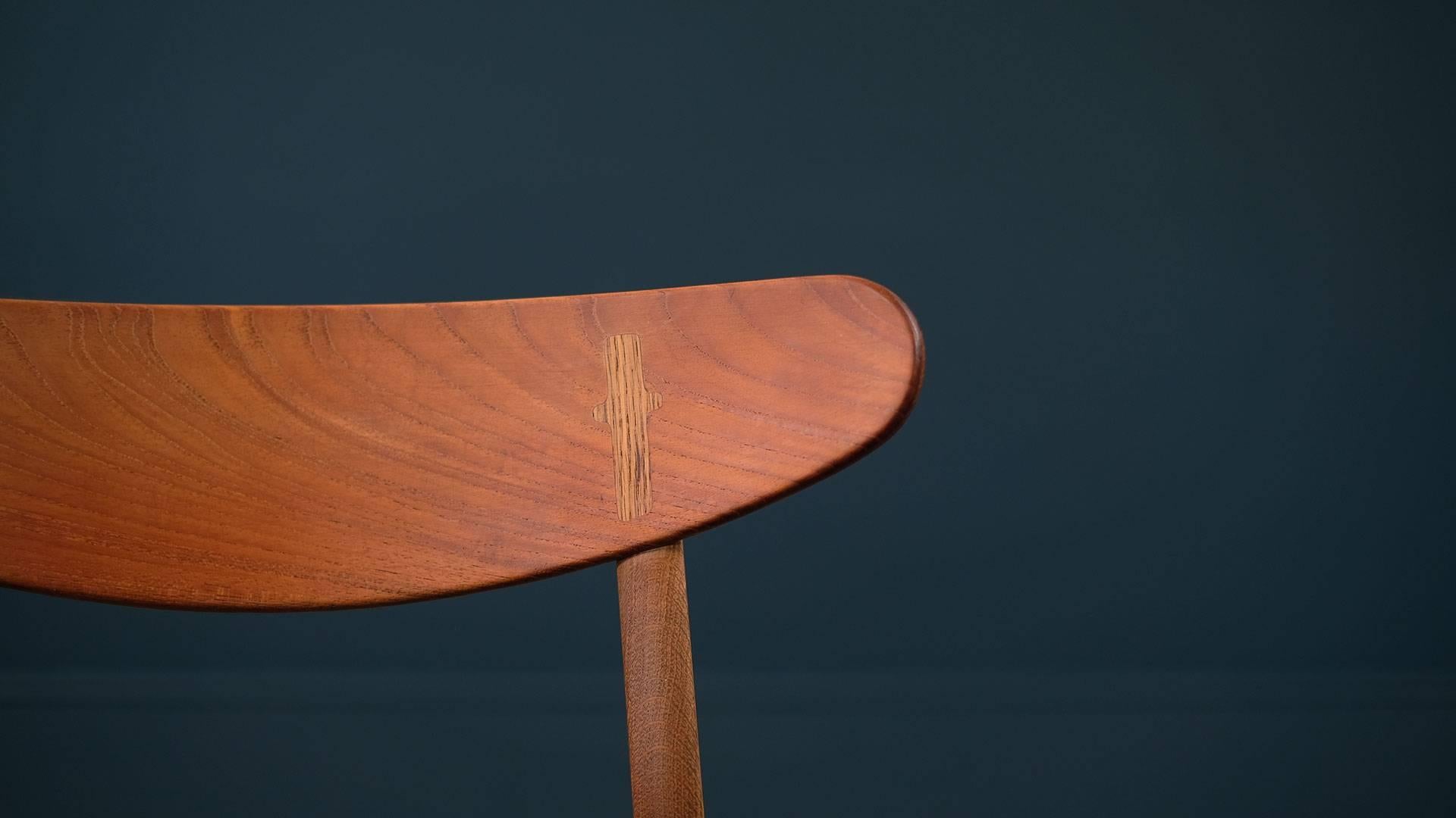 Set of Eight Hans Wegner CH30 Chairs 3