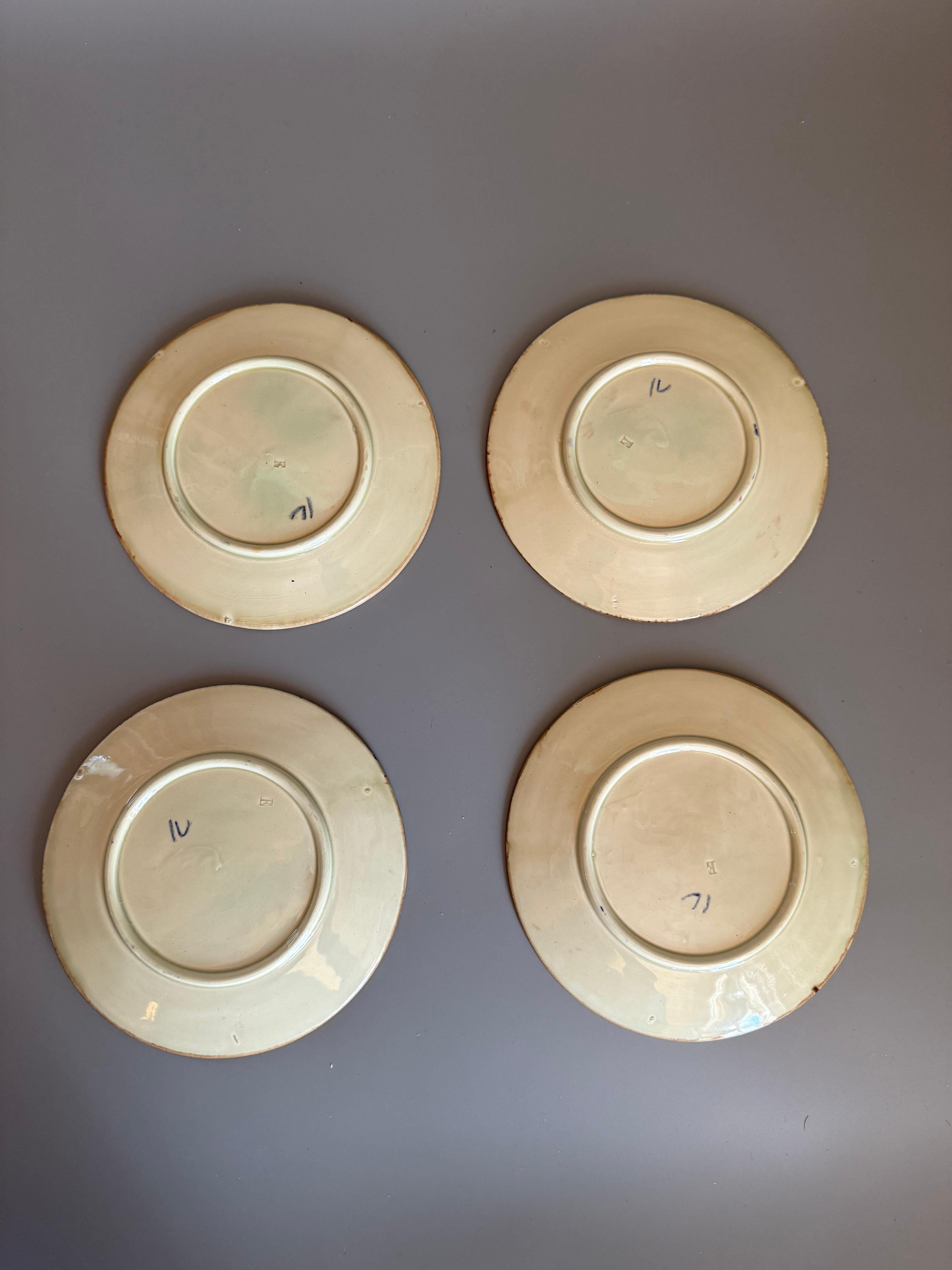 Art Nouveau Majolique Mûres Quatre Piates Rörstrand Suède 1910 Bon état - En vente à Uppsala , SE