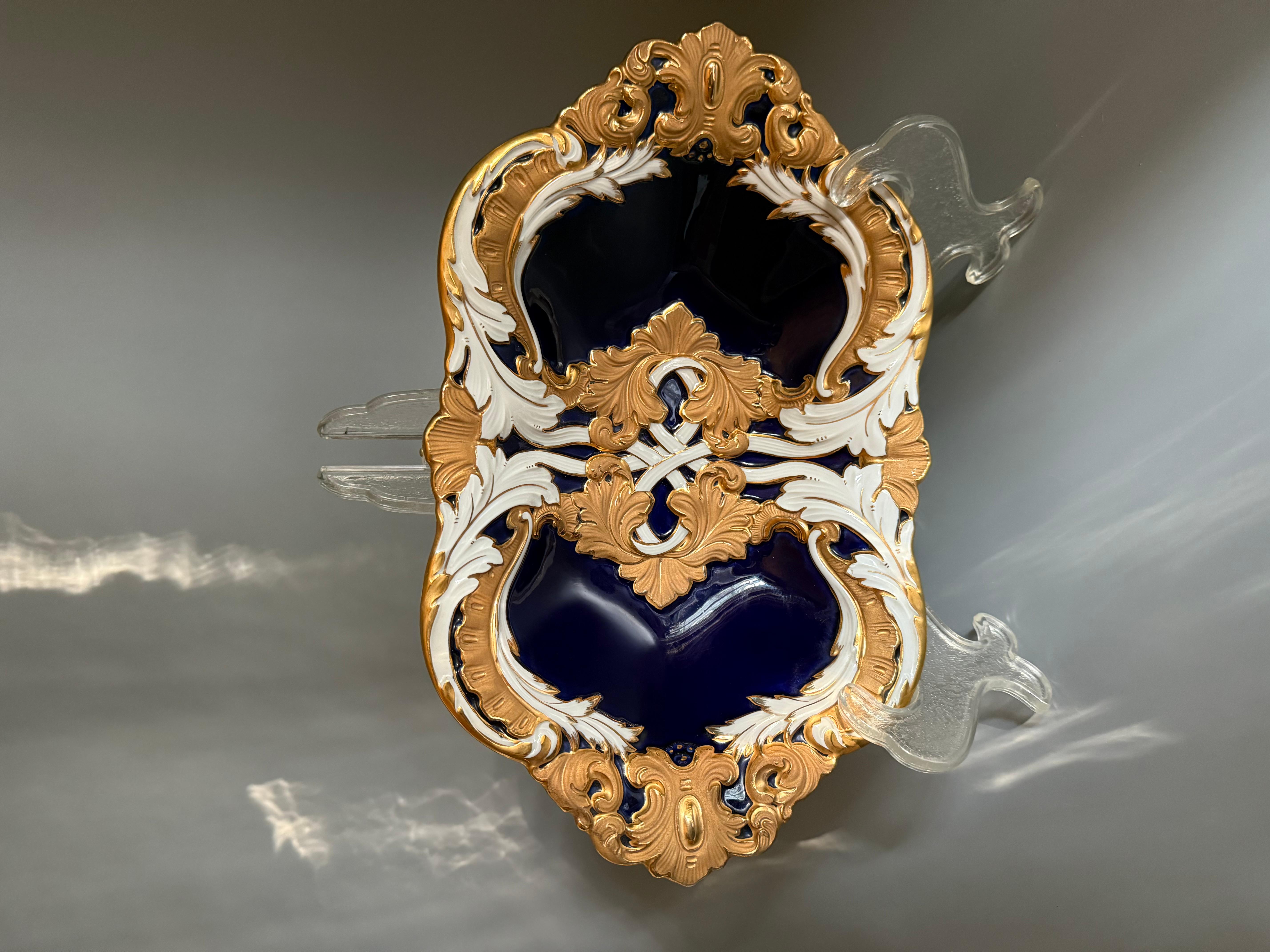 Hand-Painted Rococo Meissen B Form Serving Dish Bowl Cobalt Gold For Sale