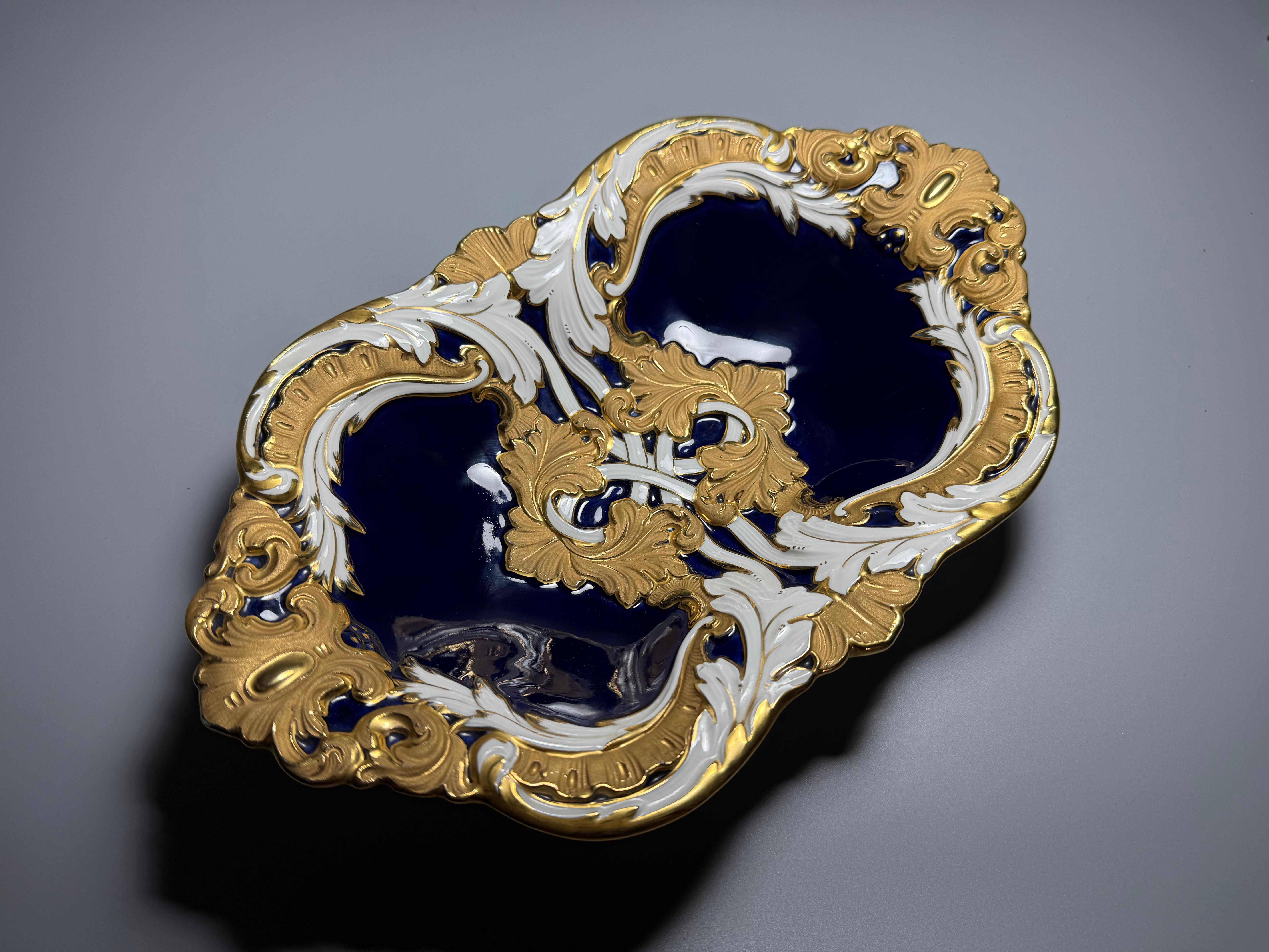 20th Century Rococo Meissen B Form Serving Dish Bowl Cobalt Gold For Sale