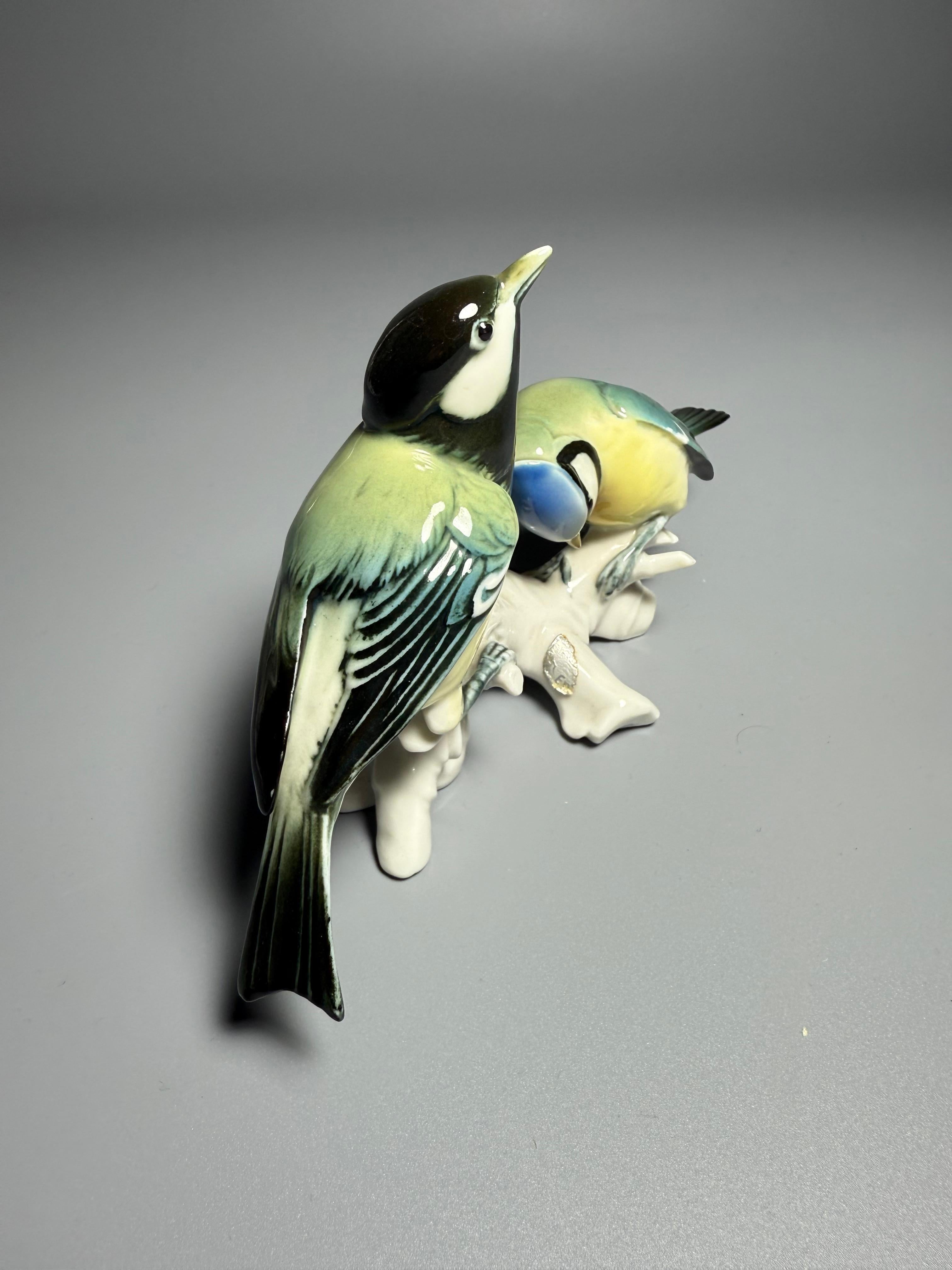 Tedesco Figura di porcellana Uccelli Karl Ens Cinciallegra Blu in vendita