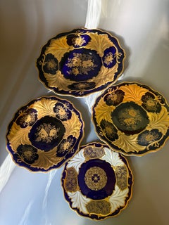 Ensemble de plateaux rococo en cobalt, richement dorés, Weimar, Allemagne, 1949-1980
