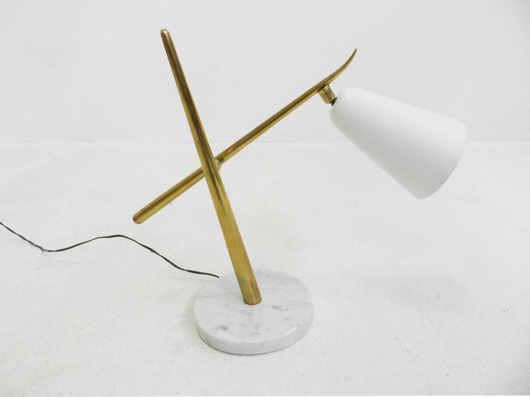 Lovely adjustable table lamp. Dimension
40 x 40 cm adjustable.
Shade diameter 10,5 x height 14 cm.
Marble base diameter 16 cm.